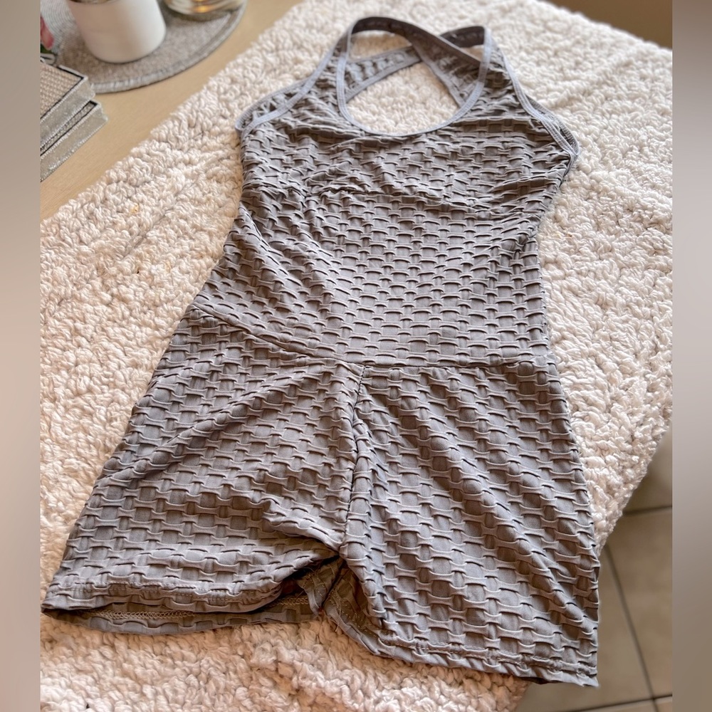 Scrunch butt yoga romper, size L-XL
